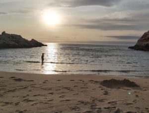 Inicio v2 - playa blanca en la comuna de huara